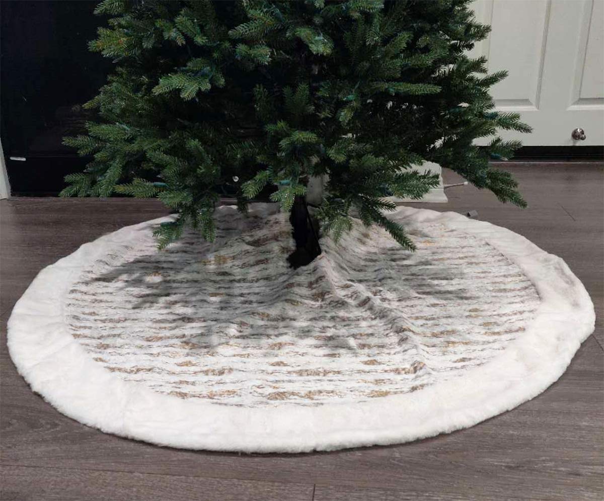 Fennco Styles Holiday Brushed Foil Print Faux Fur Christmas Tree Skirt - Metallic Design Tree Skirt for Home, Holiday Tree, Indoor and Special Occasion