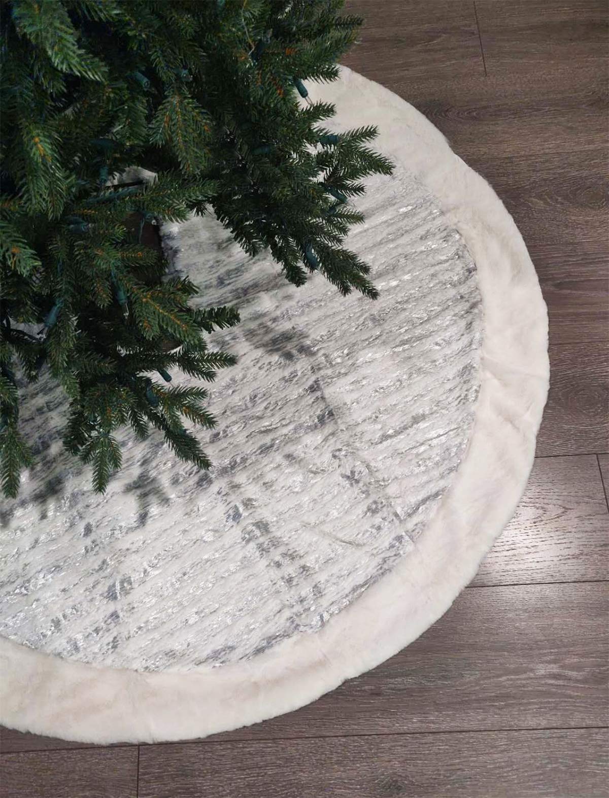 Fennco Styles Holiday Brushed Foil Print Faux Fur Christmas Tree Skirt - Metallic Design Tree Skirt for Home, Holiday Tree, Indoor and Special Occasion